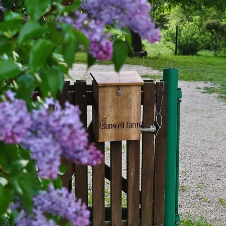 Sunwellfarm Nature Retreat With Self Check-in Nocleg ze śniadaniem *